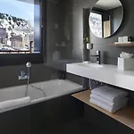 Mil8 호텔