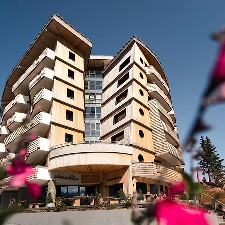 Mil8 Hotel 4*