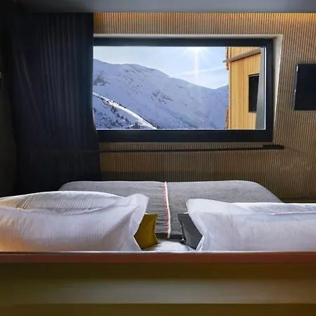 Hotel Mil8