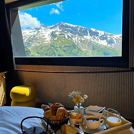 Mil8 Hotel 4*