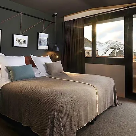 Mil8 Hotel 4*
